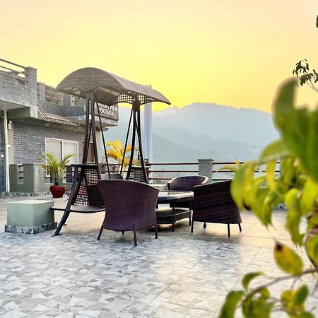 Mount View Pokhara Hotel Bagian luar foto