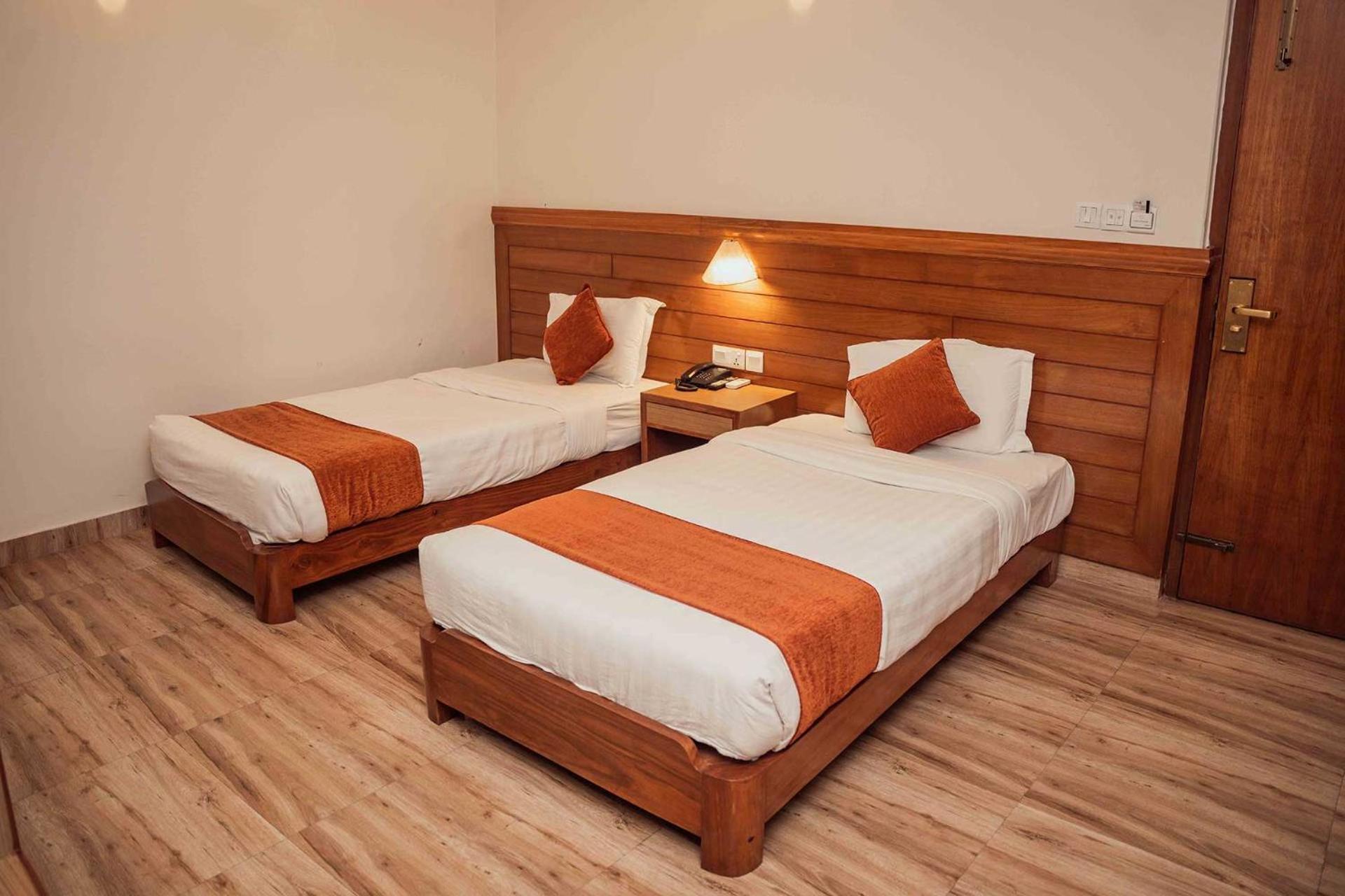 Mount View Pokhara Hotel Bagian luar foto